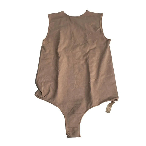 Skims Essential Crew Neck Sleeveless Bodysuit Sienna - Picture 2 of 4
